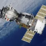 satellite-67718_1280