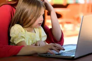 finelightarts-child-1073638_640
