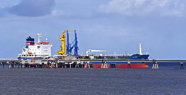 hpgruesen-the-outer-port-3108235_640